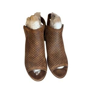 Soda block heel‎ slingback size 9